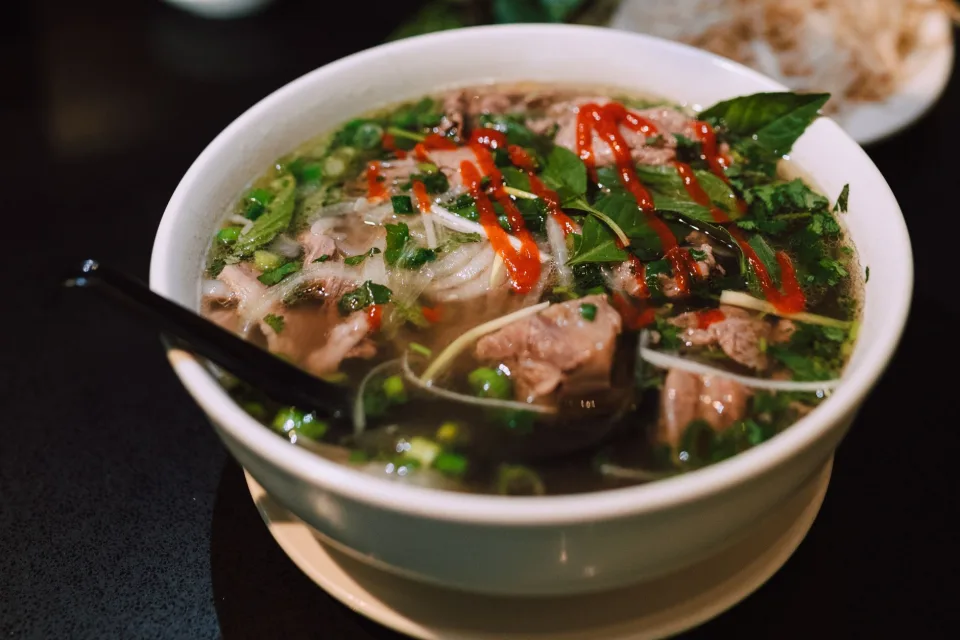 Ly cà phê vừa rót